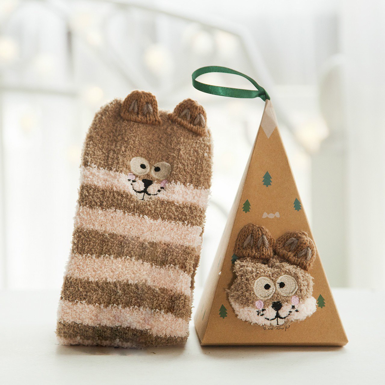 Usphonecards - Cute Christmas Style Thickened Warm Socks