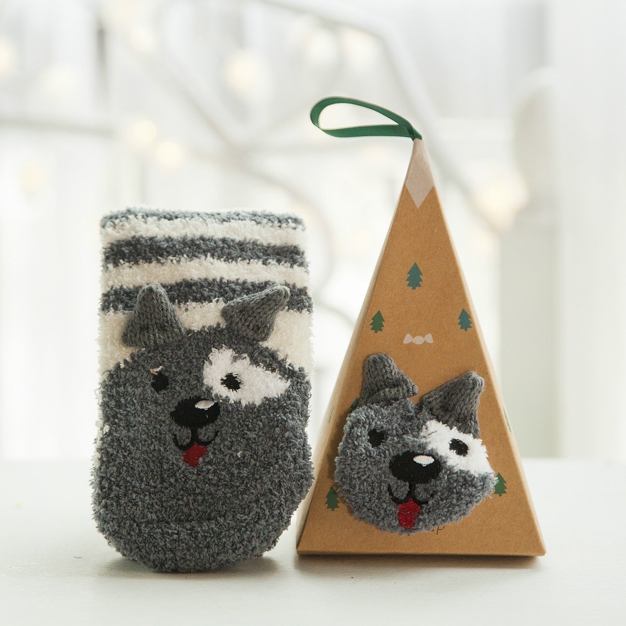 Usphonecards - Cute Christmas Style Thickened Warm Socks